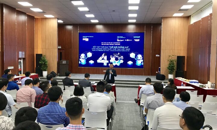 Chiến lược giữ vững lợi thế cạnh tranh cho doanh nghiệp ngành sản xuất chế tạo tại Việt Nam thời đại 4.0