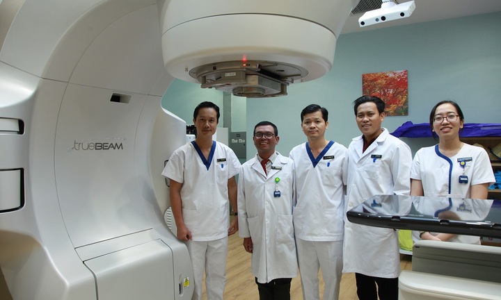 Tế bào ung thư 'bốc hơi' nhờ kỹ thuật xạ trị chuẩn đến từng milimet