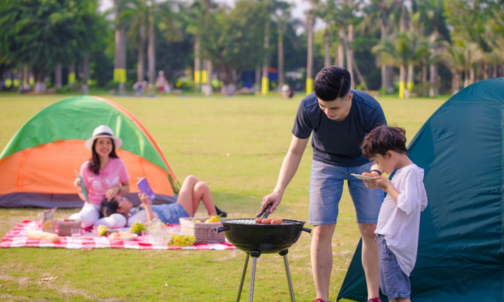 Cắm trại qua đêm, tận hưởng tiết thu giữa không gian xanh Ecopark