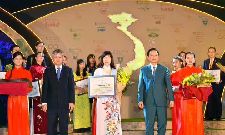 BIDV được vinh danh Top 10 Doanh nghiệp phát triển bền vững 2019