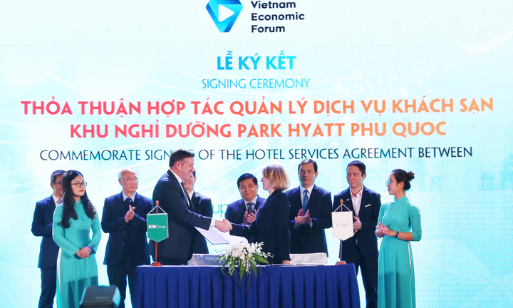 Bim Land ký kết thỏa thuận hợp tác với Tập đoàn Hyatt tại Diễn đàn cấp cao du lịch Việt Nam 2019