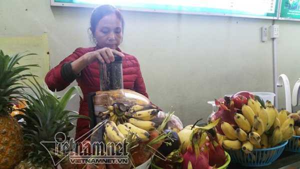 Cuộc sống mưu sinh vất vả của vợ nghệ sĩ Hán Văn Tình