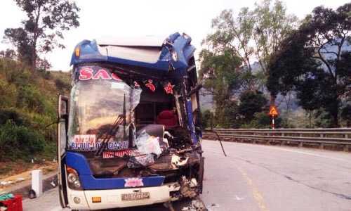 Thêm một tài xế dũng cảm 'dìu' xe khách cứu sống 30 người trên đèo Lò Xo