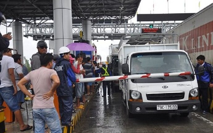 Bị tài xế phản đối, trạm BOT ở Khánh Hòa miễn phí cho dân địa phương