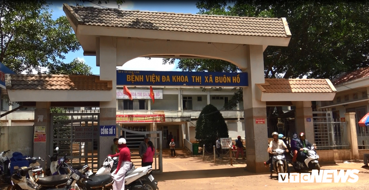 Bệnh viện đốt rác thải y tế, dân lãnh đủ mùi hôi thối, cả đêm không ngủ