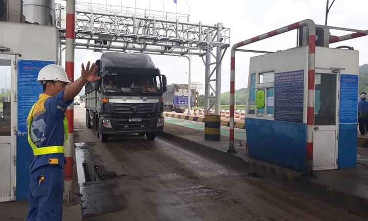 Ngày đầu dừng thu phí trạm BOT Bắc Bình Định