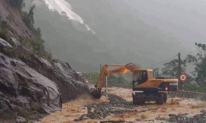 Đèo nối Nha Trang - Đà Lạt thông tuyến sau hơn 1 ngày tê liệt