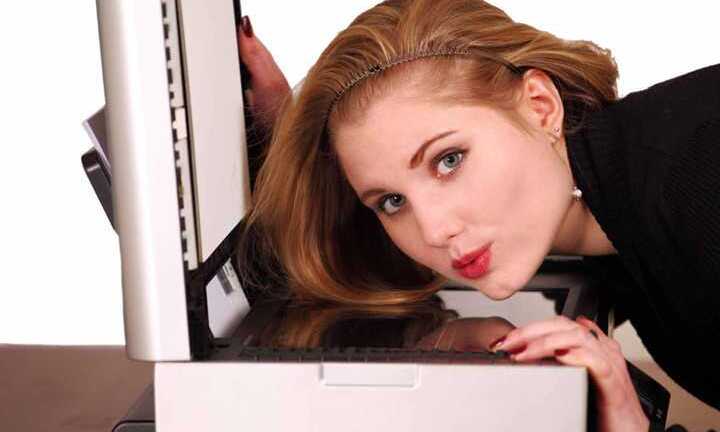 Kiếm tiền khi đi học, sinh viên nên chọn việc gì?