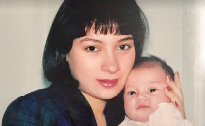 Con gái Phi Nhung: 'Tôi đã khóc khi nghe mẹ nói không có chồng con'