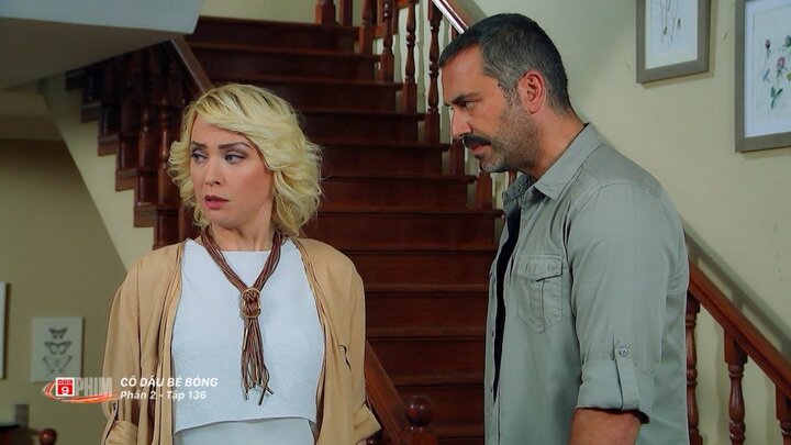 Cô dâu bé bỏng: Zehra bị xe tải đâm