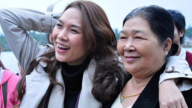 Mẹ Mỹ Tâm: Được coi là hoa khôi huyện, dạy con 'thành đạt phải khiêm nhường'