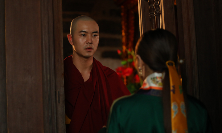 Sao mai Thu Hằng tái hiện mối tình đơn phương giữa công chúa và thiền sư triều Nguyễn