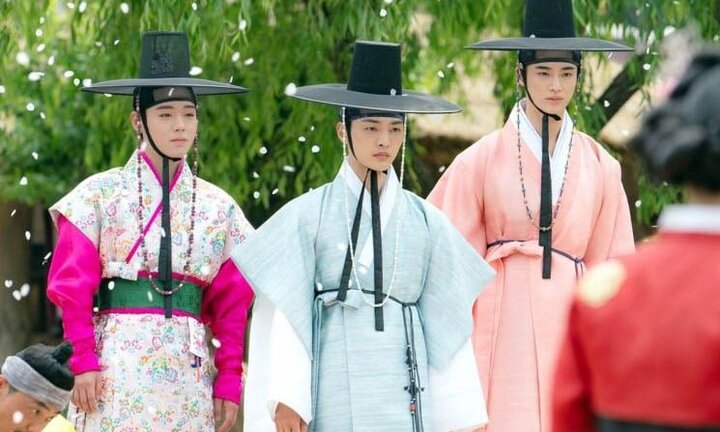 Chưa lên sóng, 'Biệt đội hoa hòe' lọt top 10 phim truyền hình nổi tiếng nhất tại Hàn Quốc