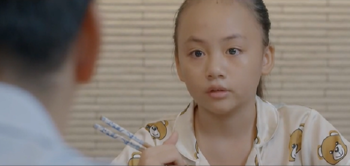 'Hoa hồng trên ngực trái' tập 20: Con gái bị bệnh tim nghẹn ngào hỏi 'bố sắp có em trai nên không cần mẹ và con'