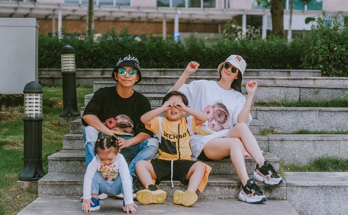 Khánh Thi - Phan Hiển chọn trường quốc tế chỉ để con được vui chơi