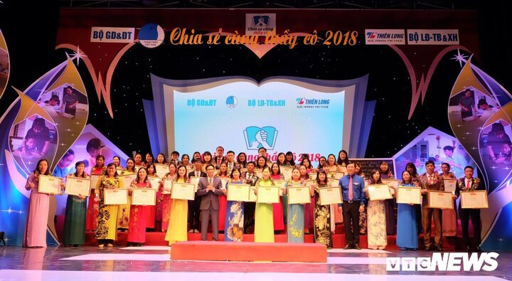 48 thầy cô dạy trẻ khuyết tật được tôn vinh