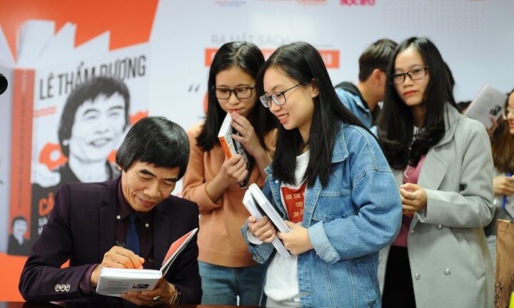 TS Lê Thẩm Dương tiết lộ lý do tham gia showbiz