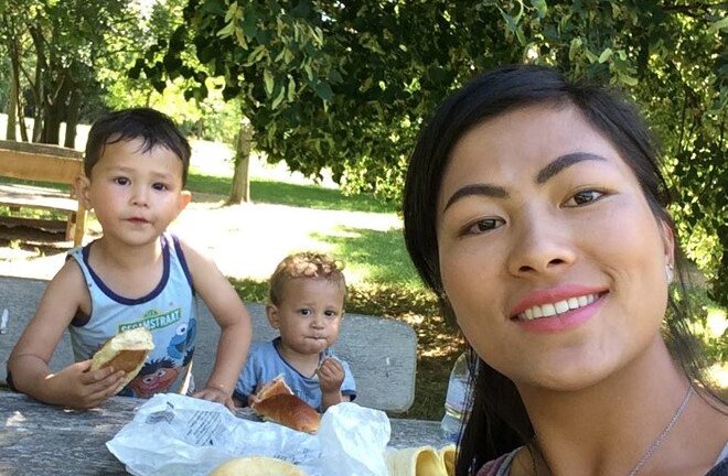 Cô bé H'Mông nói tiếng Anh như gió giờ ra sao?