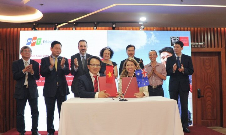 Học tại Việt Nam có thể lấy bằng của đại học top 10 Australia