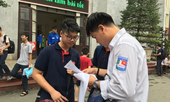 Câu hỏi hình học 'khó nhằn' khiến thí sinh thi chuyên Toán-Tin Khoa học Tự nhiên Hà Nội hoang mang