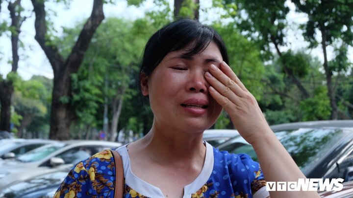 Hàng trăm giáo viên hợp đồng ở Hà Nội tiếp tục kêu cứu lãnh đạo thành phố