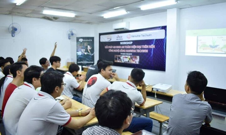 Tổ chức thi tại nhà trưởng phòng GD&ĐT, trường An ninh mạng Isapce bị phạt 20 triệu đồng