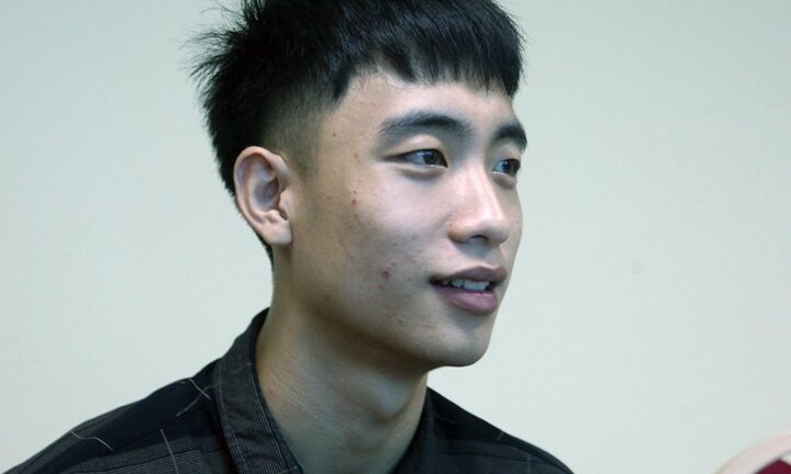 Nam sinh đỗ thủ khoa định bỏ đại học đi làm thuê, kiếm tiền chữa bệnh cho mẹ