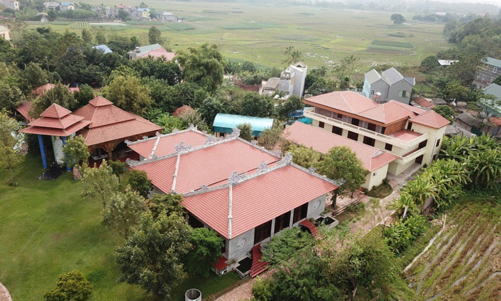 Sư Thích Thanh Toàn xây biệt phủ, trang trại hoành tráng cạnh chùa Nga Hoàng