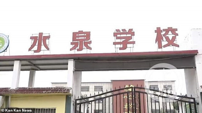 Giáo viên bắt học sinh ăn rác và những hình phạt bị lên án