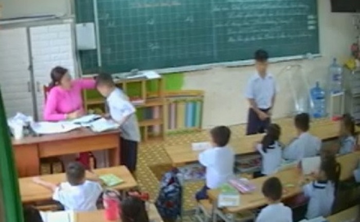 Đánh, mắng, nhéo tai nhiều học sinh tiểu học, cô giáo bị buộc thôi việc