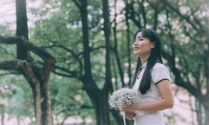 Hoàn thành chương trình đại học chỉ 3,5 năm, cô gái khiếm thị trở thành thủ khoa