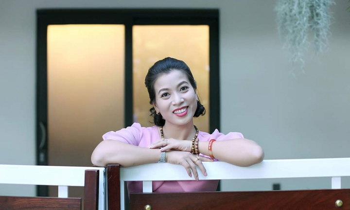 Cô giáo 7 năm mắc ung thư tìm thấy niềm vui khi từ thiện: 'Tôi là bệnh nhân hạnh phúc'