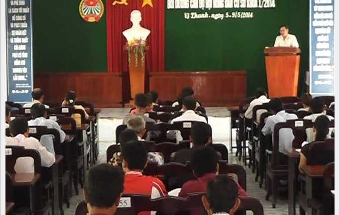 Chủ tịch Hội Nông dân 'bỗng dưng biến mất' bị cách chức