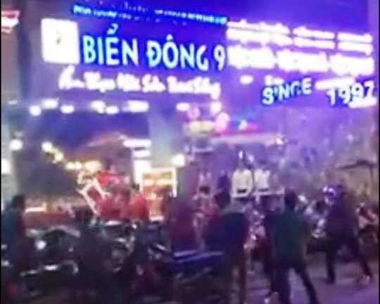 Hơn 20 thanh niên hỗn chiến náo loạn nhà hàng giữa TP.HCM