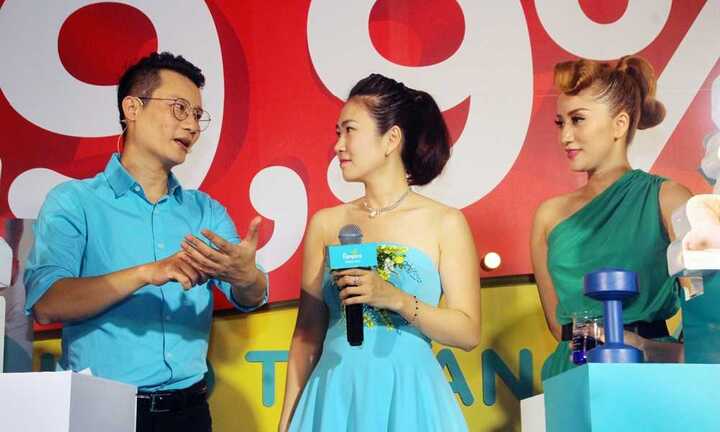 Màn thách thức thú vị của kiện tướng dancesport Khánh Thi với ca sĩ Hoàng Bách