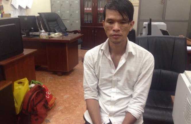 Cảnh sát hoàng gia Campuchia hỏi cung tên bất lương hành hạ trẻ em bằng roi điện