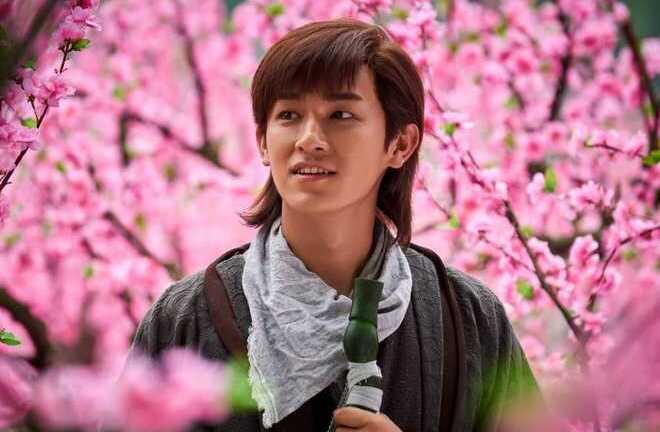 Quách Tĩnh của 'Anh hùng xạ điêu 2016' khiến fan bàn tán