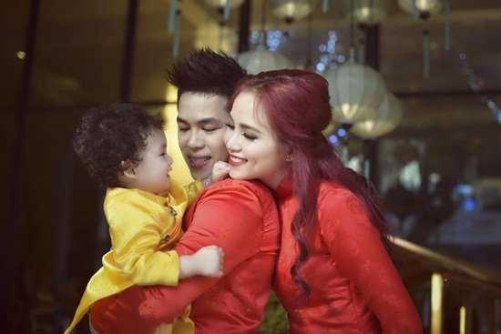 Quá khứ không muốn nhìn lại của Nguyễn Thị Huyền, Đặng Thu Thảo, Diễm Hương