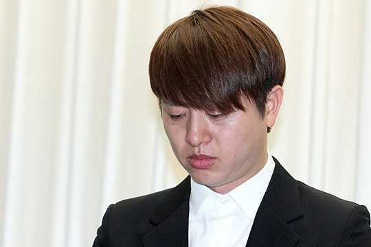 Scandal sex bao trùm showbiz Hàn