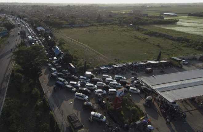 18 người chết vì tắc đường hơn 20 tiếng ở Indonesia