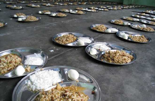 Bất ngờ với thực đơn bữa trưa của học sinh các nước