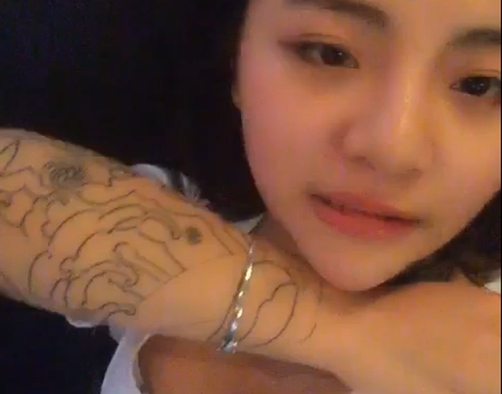 Phát trực tiếp clip dung tục, MC Trung Quốc bị án 4 năm tù