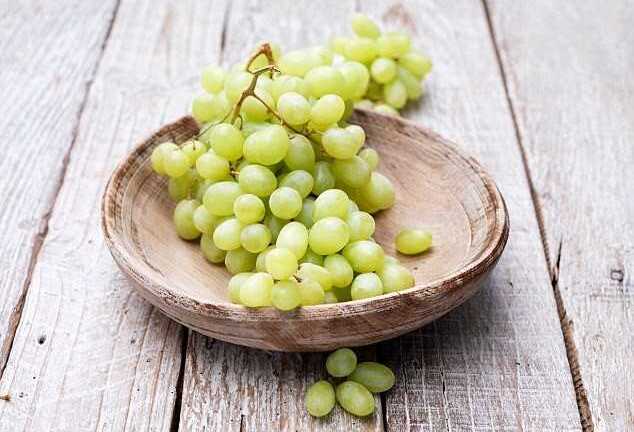 Lợi ích không ngờ của việc ăn nho thường xuyên