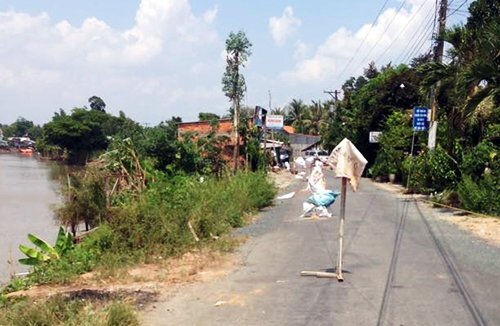 An Giang xuất hiện điểm sạt lở báo động cách Vàm Nao 10 km
