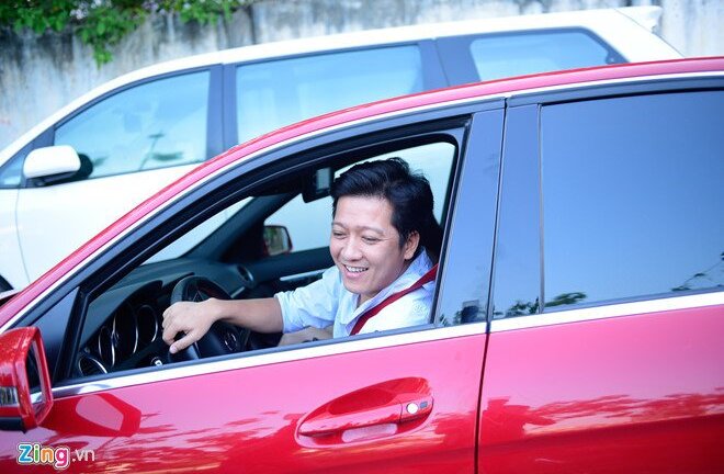 Trường Giang bị tố say xỉn, va chạm trong đêm, anh trai 'Mười Khó' lên tiếng