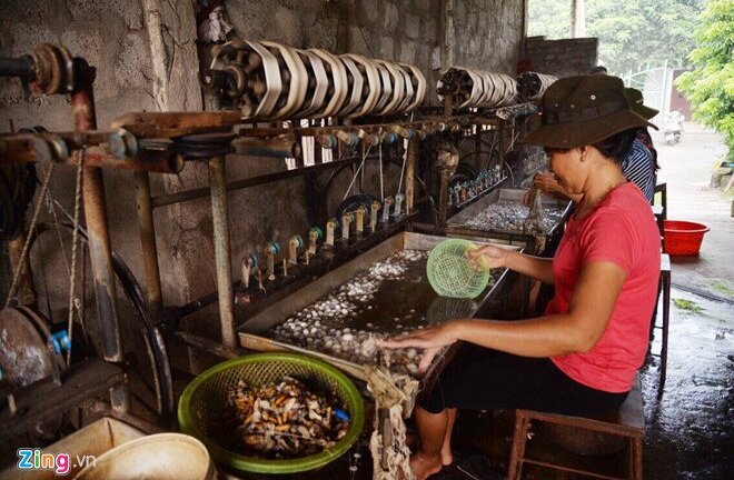 Khaisilk nói 50% lụa mua ở làng nghề Nha Xá, người dân nói gì?