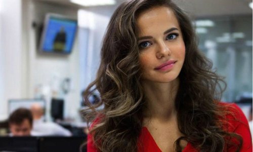 Nữ phát ngôn viên của Bộ trưởng Quốc phòng Nga gây sốt mạng