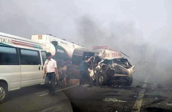 Khói mù mịt cao tốc cao tốc TP.HCM - Long Thành - Dầu Giây, nhiều ô tô tai nạn liên hoàn