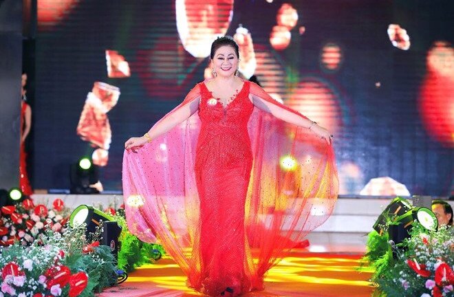 Chung kết Duyên dáng doanh nhân Việt ngừng ngang vì bị cắt điện