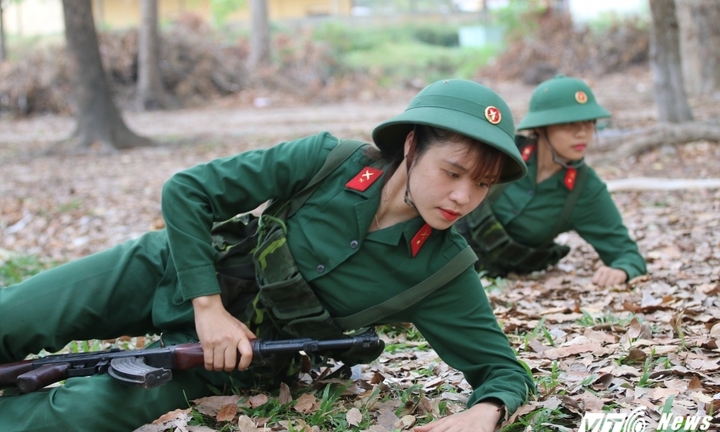 Ảnh: Một ngày luyện tập của 100 nữ tân binh diễn ra thế nào?